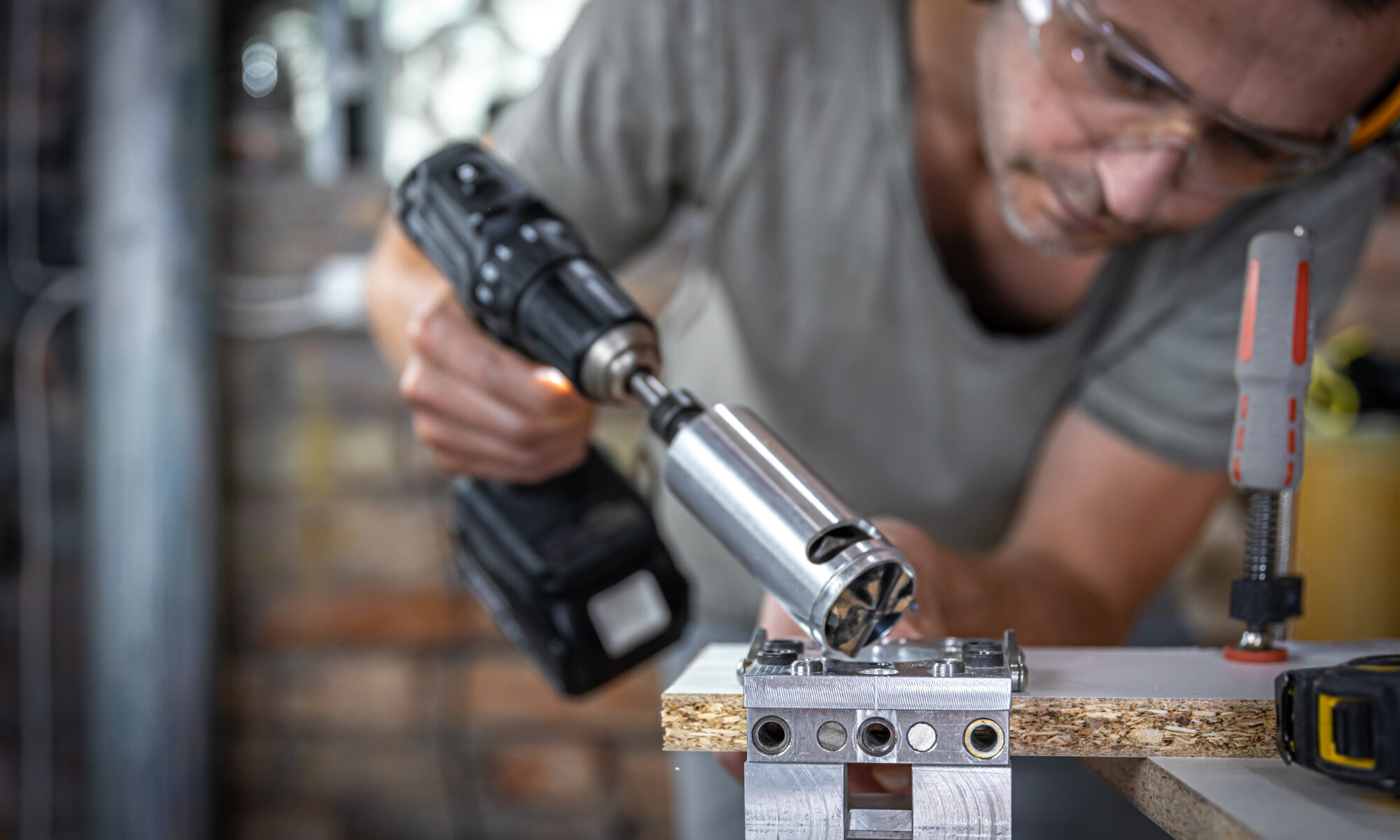 Cordless Rivet Guns