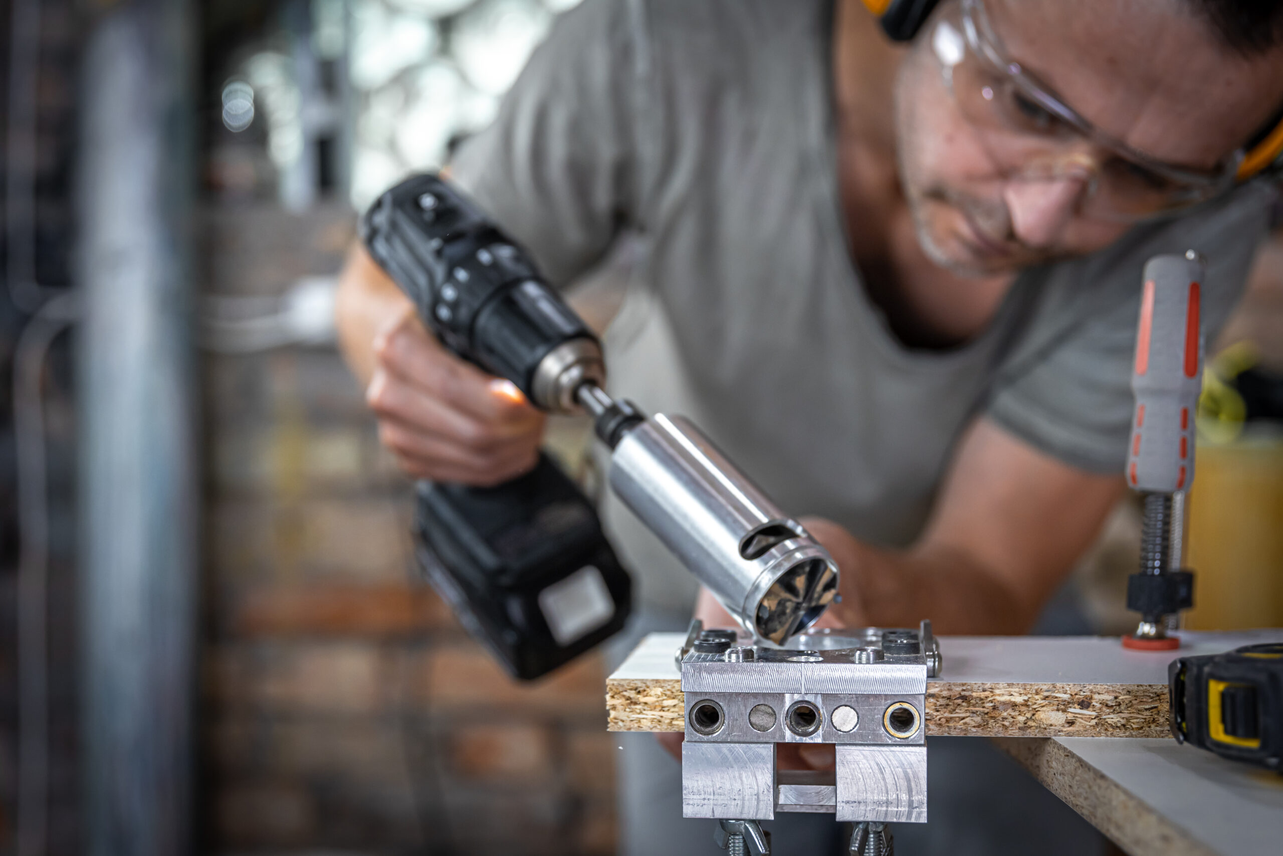 Cordless Rivet Guns